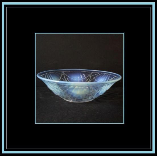 English 1930s Art Deco Opalescent Glass Bowl by Jobling English 1930s Art Deco Opalescent Glass Bowl by Jobling