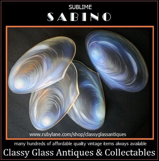 Set of 4 Original 1930s French Art Deco Opalescent Glass LARGE 7" Oyster Shell Trays by Sabino Set of 4 Original 1930s French Art Deco Opalescent Glass LARGE 7" Oyster Shell Trays by Sabino