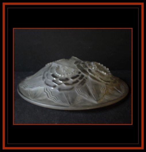 RARE Pattern Pierre D'Avesn 1930s French Art Deco Glass Charger. Signed. RARE Pattern Pierre D'Avesn 1930s French Art Deco Glass Charger. Signed.