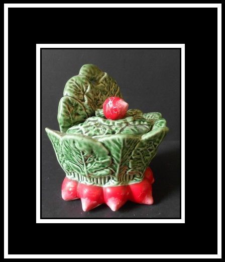 Vintage Portuguese Majolica lidded wall pocket box Vintage Portuguese Majolica lidded wall pocket box