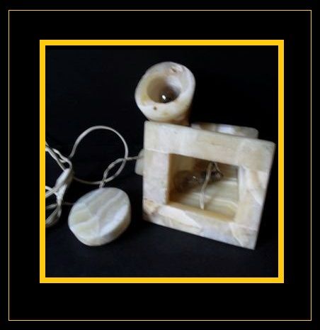 1920s Art Deco Egyptian Alabaster Nefertiti Lamp... 12 inches Tall 1920s Art Deco Egyptian Alabaster Nefertiti Lamp... 12 inches Tall
