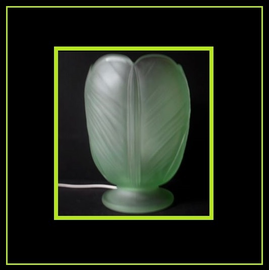 Mint Condition – 1930s English Art Deco press moulded glass lamp by Bagley – Tulip pattern No.3025 Mint Condition – 1930s English Art Deco press moulded glass lamp by Bagley – Tulip pattern No.3025