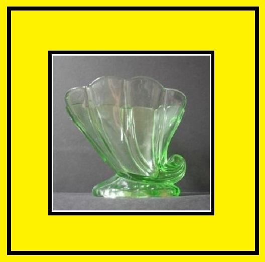 1930s Czechoslovakian 1930s Art Deco Cornucopia Glass Vase by Stolzle 1930s Czechoslovakian 1930s Art Deco Cornucopia Glass Vase by Stolzle