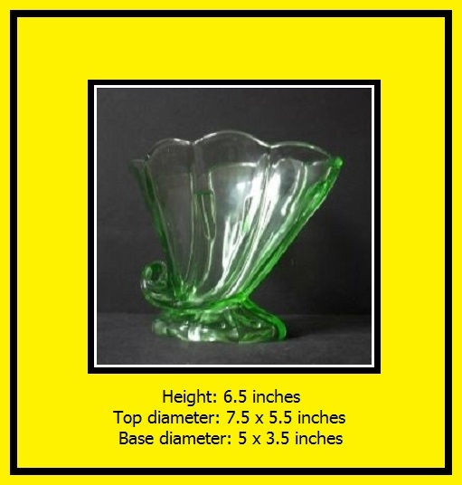 1930s Czechoslovakian 1930s Art Deco Cornucopia Glass Vase by Stolzle 1930s Czechoslovakian 1930s Art Deco Cornucopia Glass Vase by Stolzle