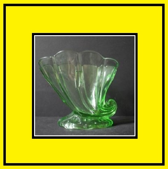 1930s Czechoslovakian 1930s Art Deco Cornucopia Glass Vase by Stolzle 1930s Czechoslovakian 1930s Art Deco Cornucopia Glass Vase by Stolzle