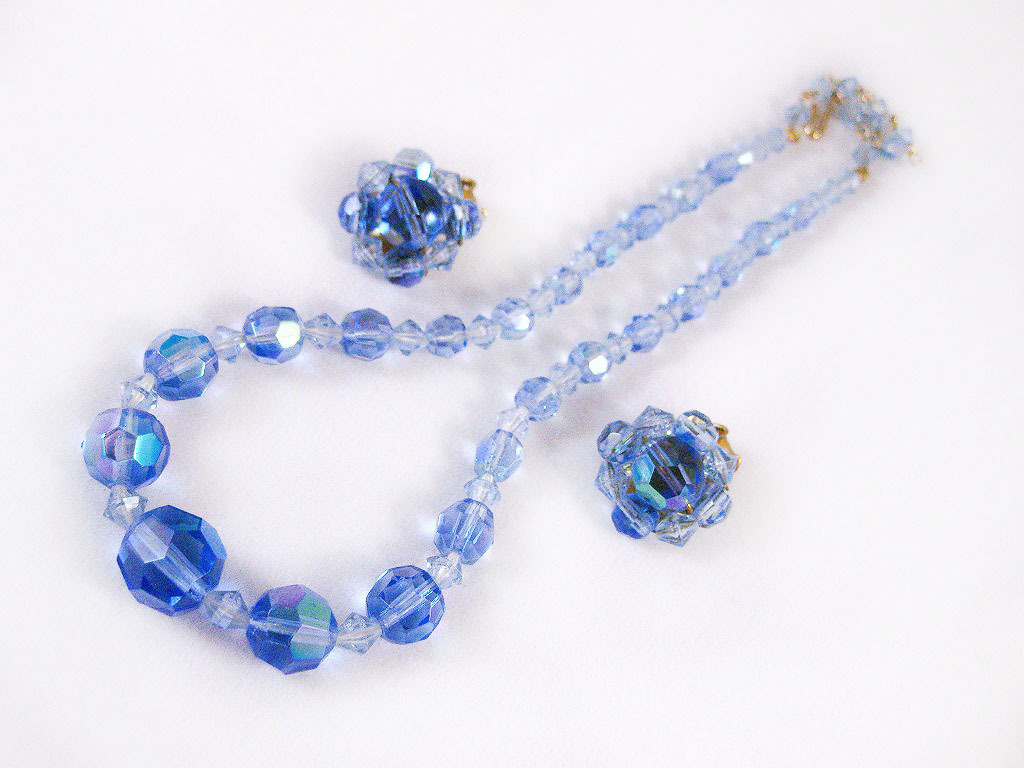 Vintage Blue Aurora Borealis Glass Bead Necklace & Earring Set Vintage Blue Aurora Borealis Glass Bead Necklace & Earring Set