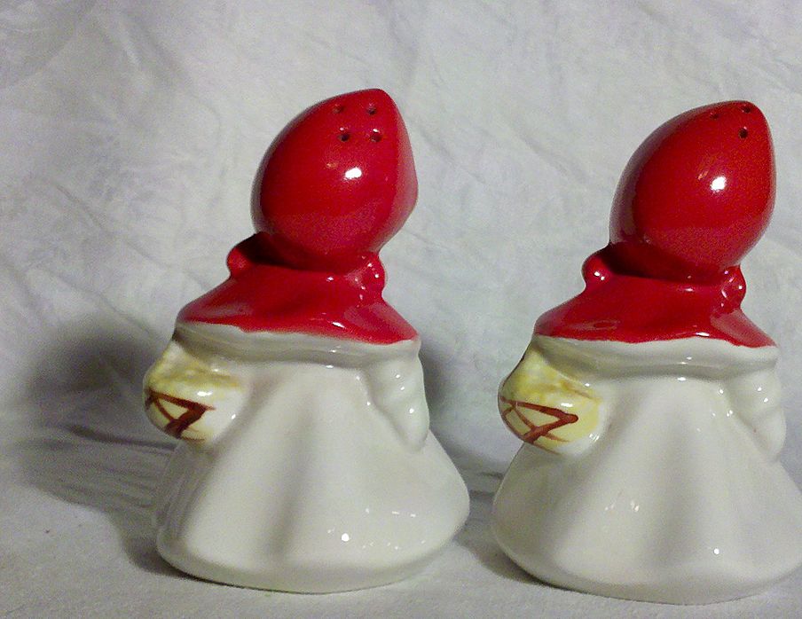 Item ID: Hull LRRH Tall Salt & Pepper In Shop's Backroom Item ID: Hull LRRH Tall Salt & Pepper In Shop's Backroom