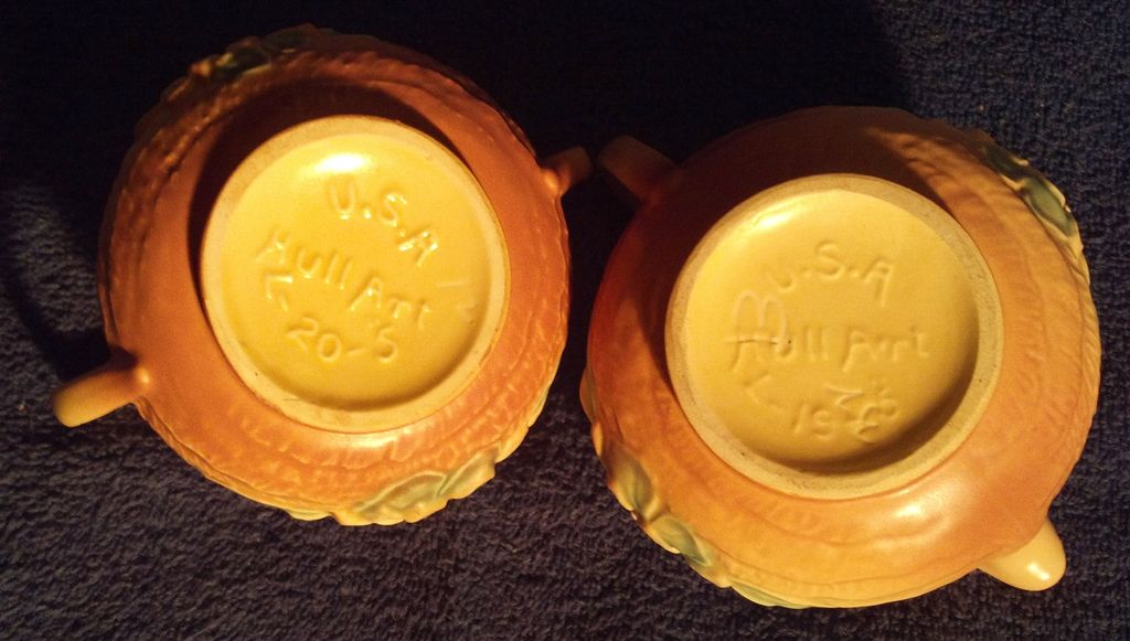 Hull Pottery Water Lily Apricot Creamer and Sugar Hull Pottery Water Lily Apricot Creamer and Sugar