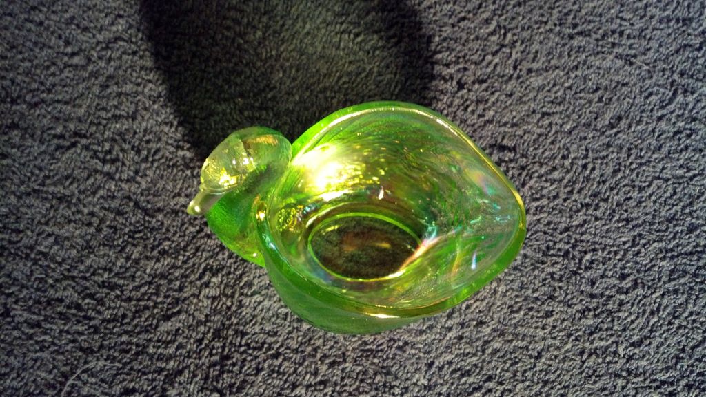 Imperial Glass 4 inch Swan Dish in Meadow Green Imperial Glass 4 inch Swan Dish in Meadow Green
