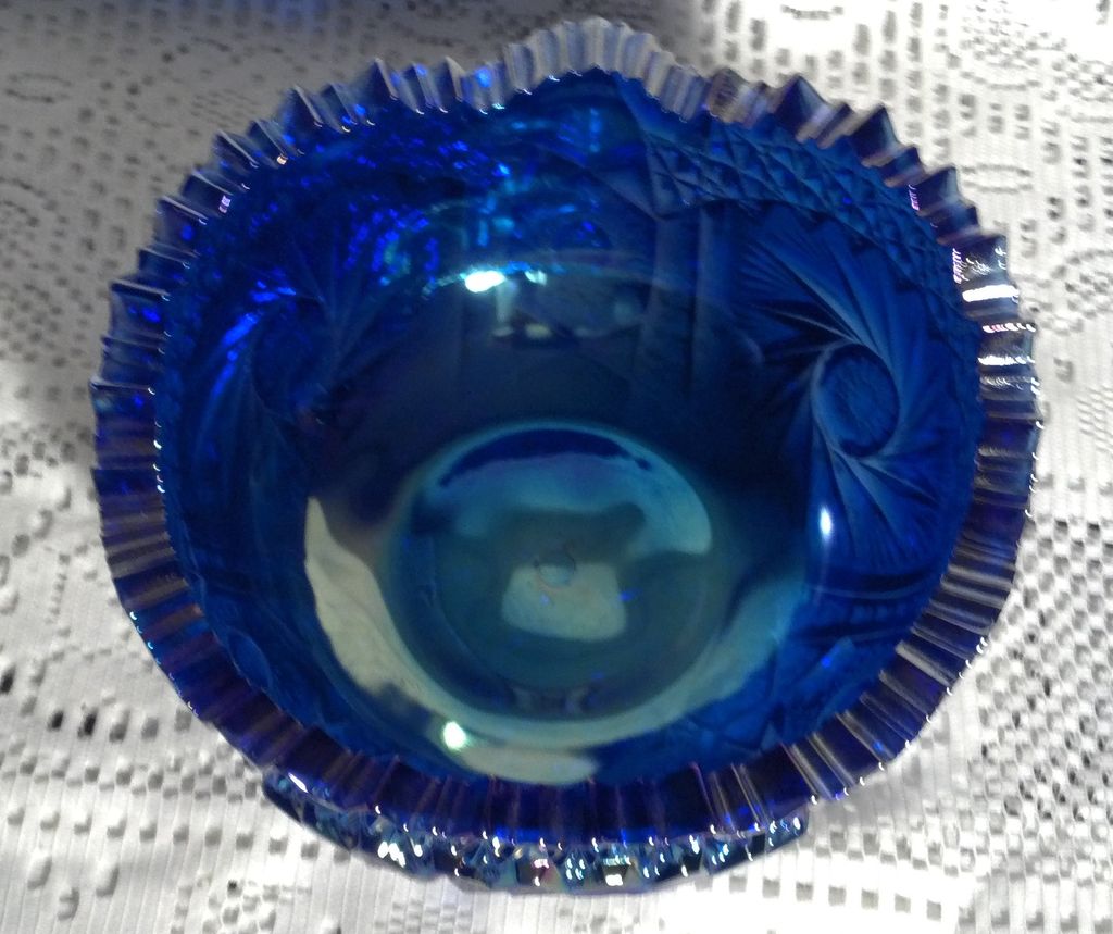 L.E. Smith Comet in the Stars Blue (Purple) Carnival Glass Bowl L.E. Smith Comet in the Stars Blue (Purple) Carnival Glass Bowl