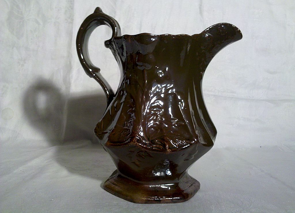 19th Century Redware Pitcher in Very Good Condition 19th Century Redware Pitcher in Very Good Condition