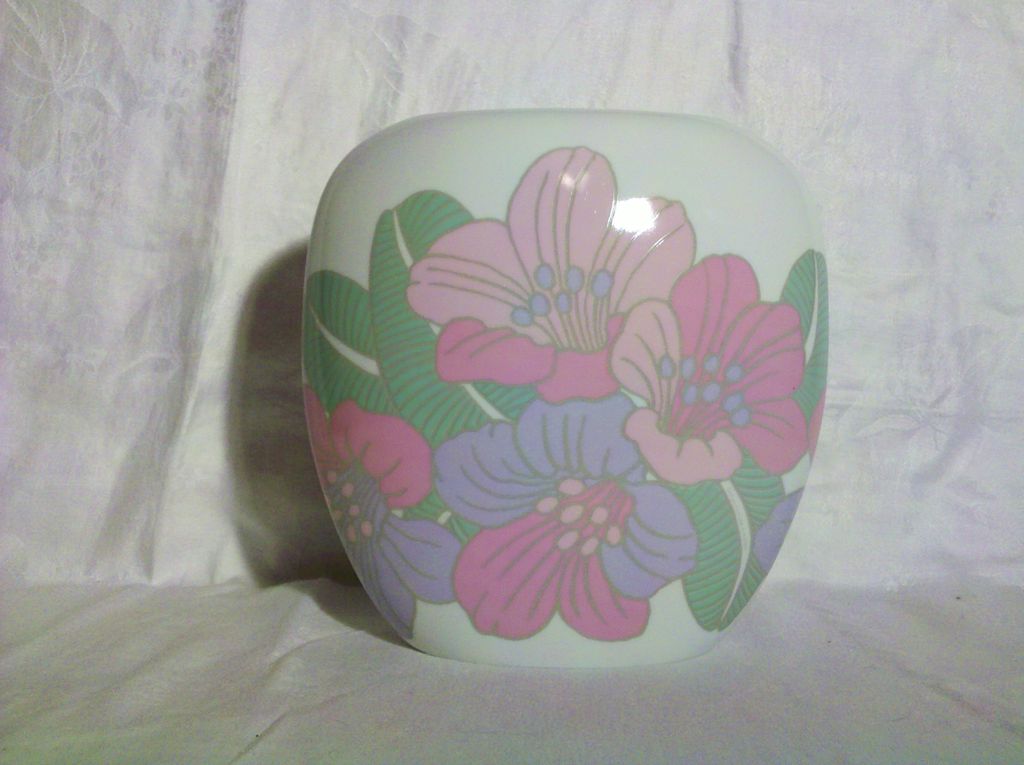 Rosenthal Studio Linie Rosamunde Nairac Tulip Vase Rosenthal Studio Linie Rosamunde Nairac Tulip Vase