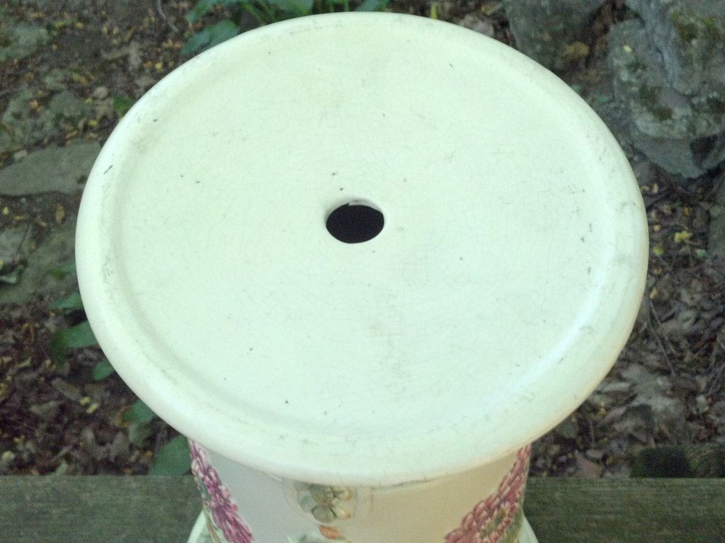 Weller Pottery 16.5" Roma Pedestal in Excellent Condition Weller Pottery 16.5" Roma Pedestal in Excellent Condition