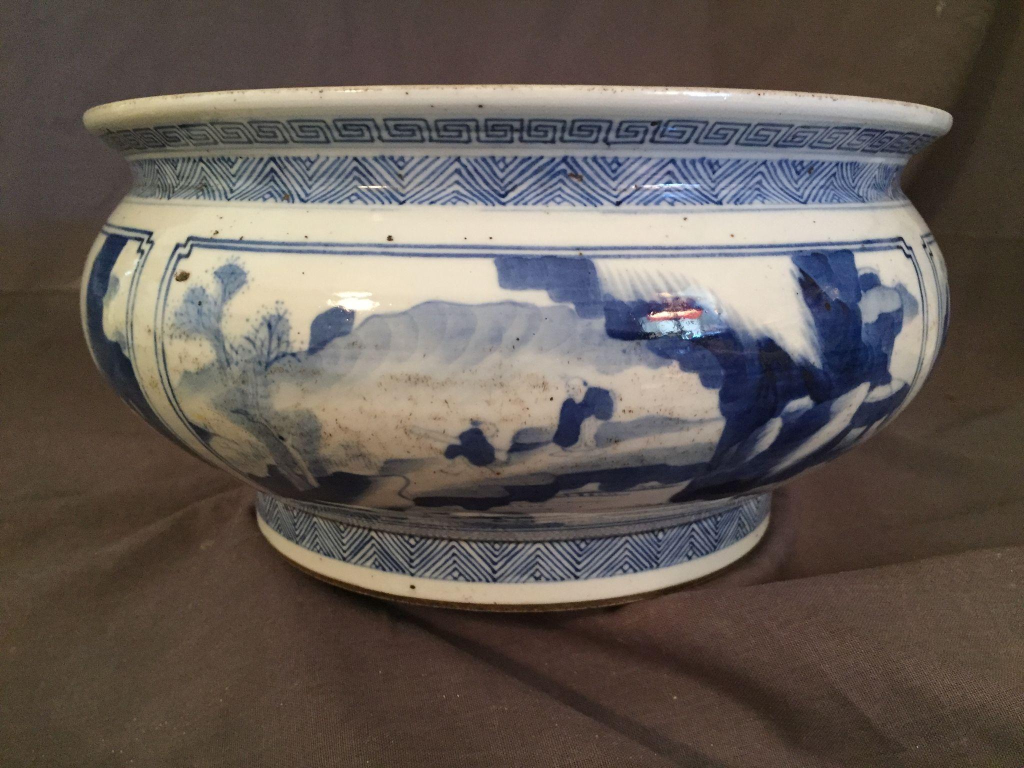 Antique Chinese Kangxi- Style Washer or Bulb Bowl Antique Chinese Kangxi- Style Washer or Bulb Bowl
