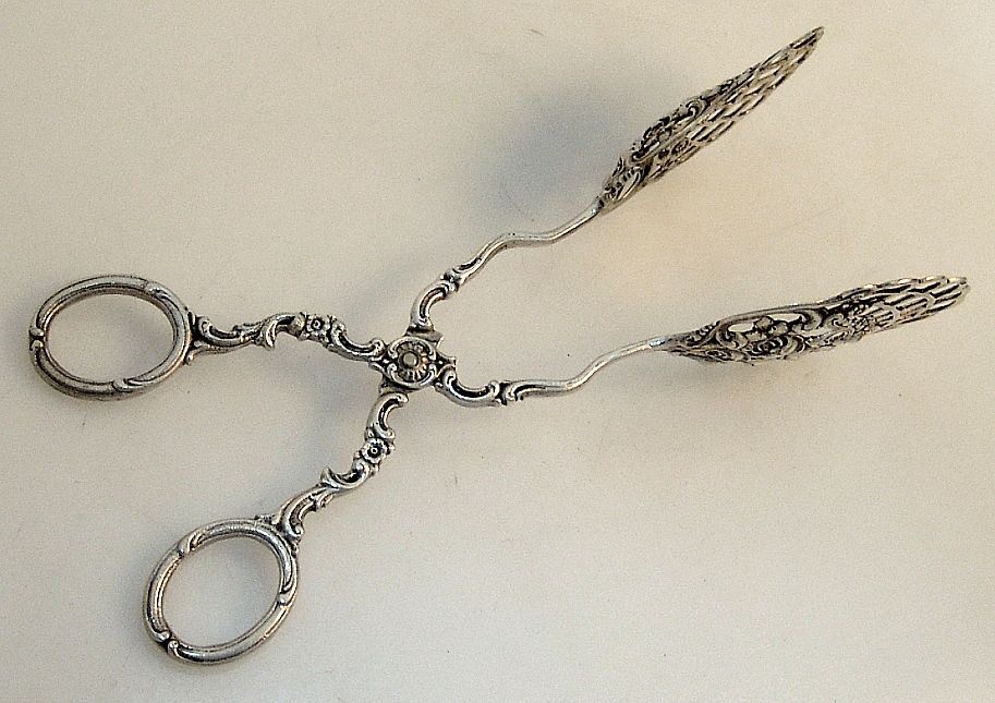 Continental 800 Silver Large Ornate Floral Pastry Tongs Continental 800 Silver Large Ornate Floral Pastry Tongs