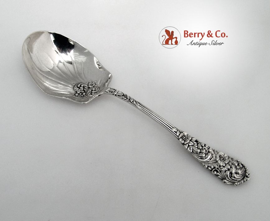 Trajan Berry Spoon Reed and Barton 1892 Sterling Silver No Monograms Trajan Berry Spoon Reed and Barton 1892 Sterling Silver No Monograms
