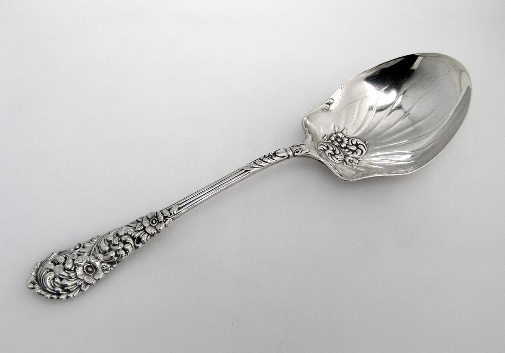 Trajan Berry Spoon Reed and Barton 1892 Sterling Silver No Monograms Trajan Berry Spoon Reed and Barton 1892 Sterling Silver No Monograms