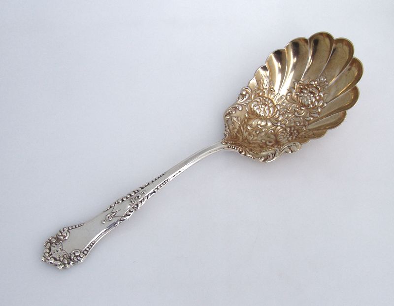 La Touraine Berry Spoon 1895 Sterling Silver No Monogram La Touraine Berry Spoon 1895 Sterling Silver No Monogram
