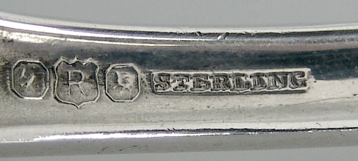 La Touraine Berry Spoon 1895 Sterling Silver No Monogram La Touraine Berry Spoon 1895 Sterling Silver No Monogram