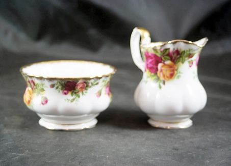 Royal Albert Fine China Small Cream & Sugar Old Country Roses Royal Albert Fine China Small Cream & Sugar Old Country Roses