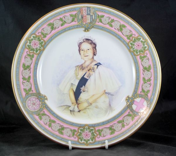 Caverswall Bone chine Plate to mark 80th Birthday of The Queen Mother 1927/2000 Caverswall Bone chine Plate to mark 80th Birthday of The Queen Mother 1927/2000