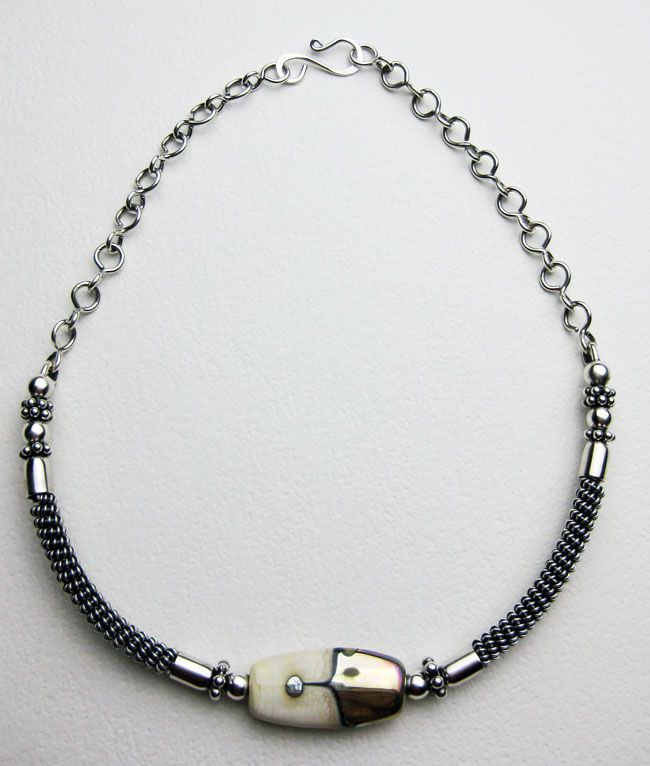 Sterling Silver Choker Length Artisan Lampwork Necklace Sterling Silver Choker Length Artisan Lampwork Necklace