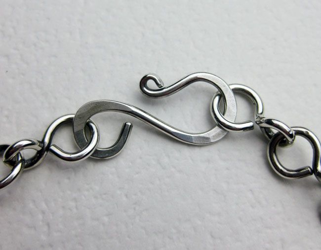 Sterling Silver Choker Length Artisan Lampwork Necklace Sterling Silver Choker Length Artisan Lampwork Necklace
