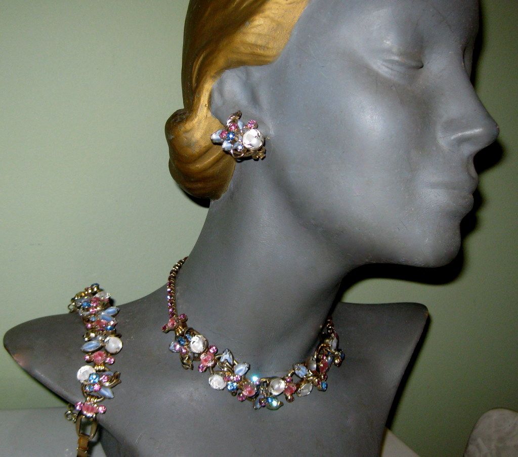 D & E Juliana Parure - Necklace, Bracelet, Earrings Givre Rhinestones D & E Juliana Parure - Necklace, Bracelet, Earrings Givre Rhinestones