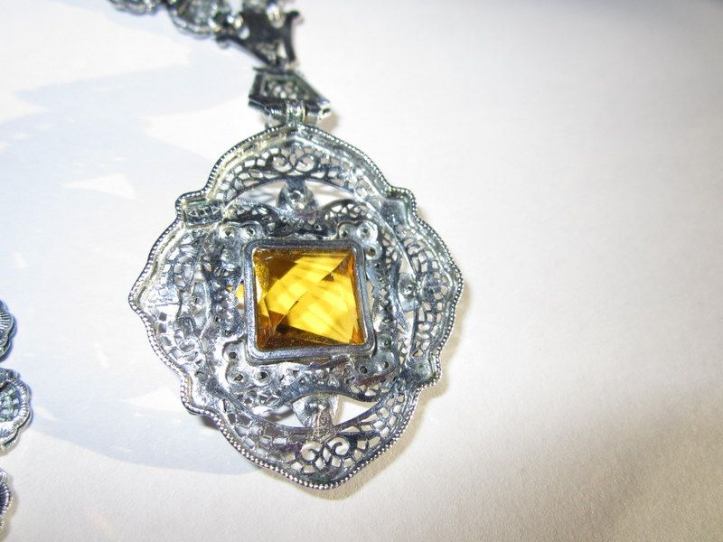 Art Deco Filigree Necklace, Czech Glass Beauty! Art Deco Filigree Necklace, Czech Glass Beauty!
