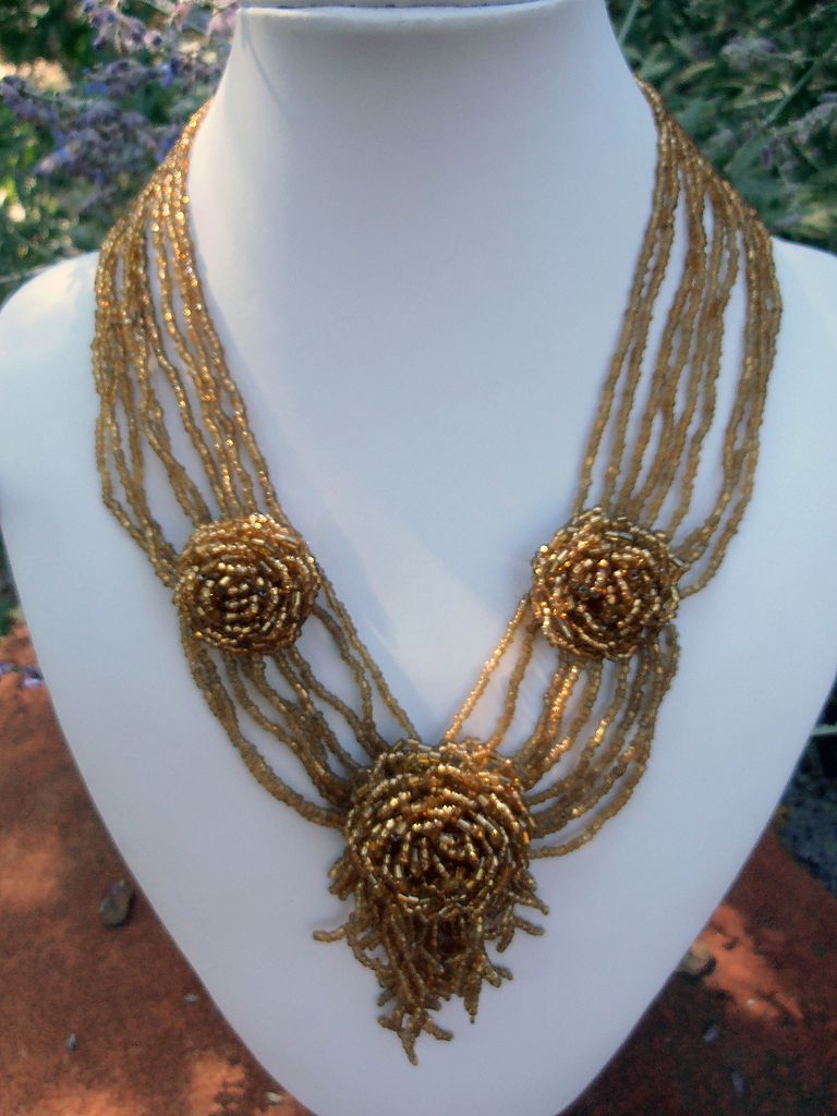 Vintage Hand Beaded Roses Necklace Vintage Hand Beaded Roses Necklace