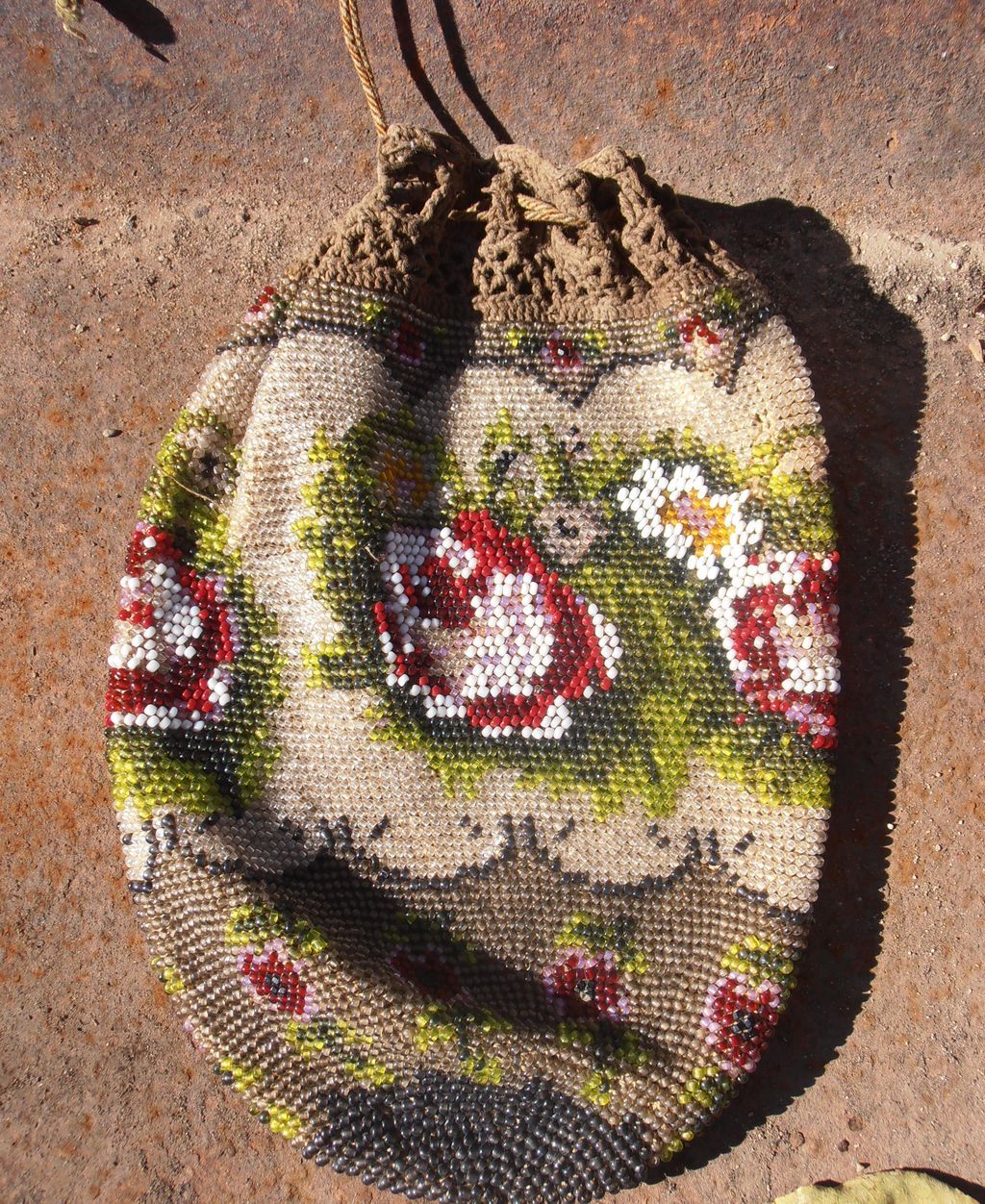 Victorian Beaded Flowers Roses Handbag Victorian Beaded Flowers Roses Handbag
