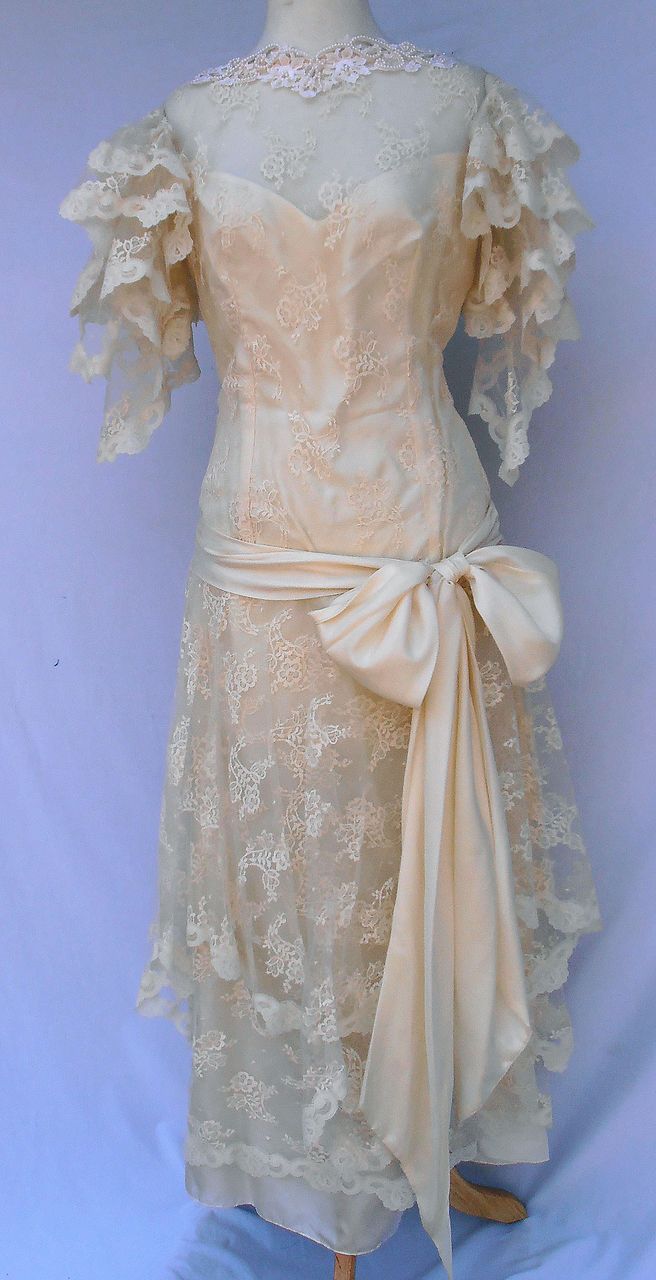 Vintage Wedding Silk Lace Romantic Art Deco Style Dress Vintage Wedding Silk Lace Romantic Art Deco Style Dress