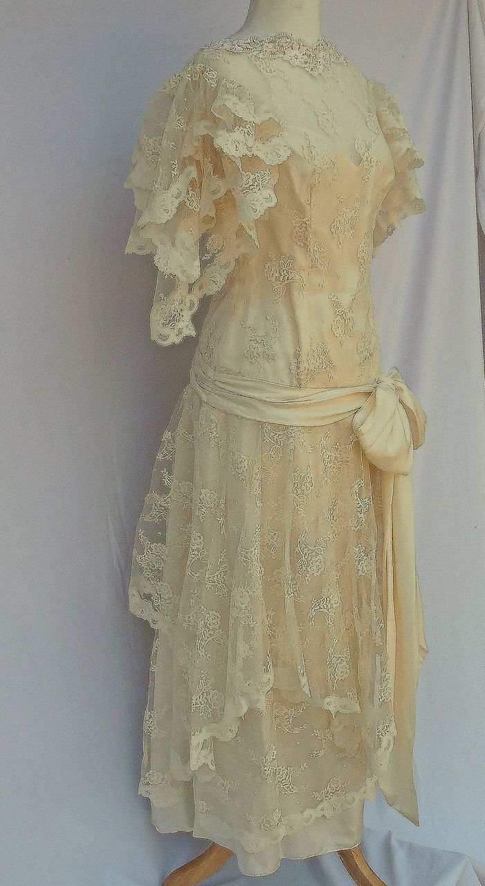 Vintage Wedding Silk Lace Romantic Art Deco Style Dress Vintage Wedding Silk Lace Romantic Art Deco Style Dress