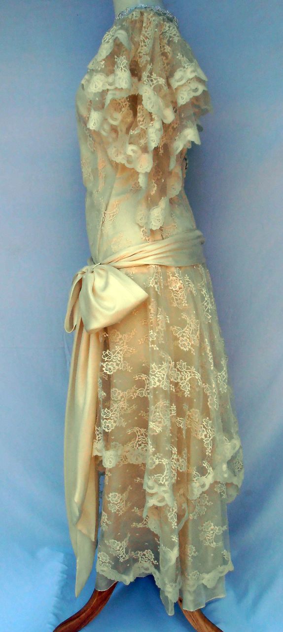 Vintage Wedding Silk Lace Romantic Art Deco Style Dress Vintage Wedding Silk Lace Romantic Art Deco Style Dress