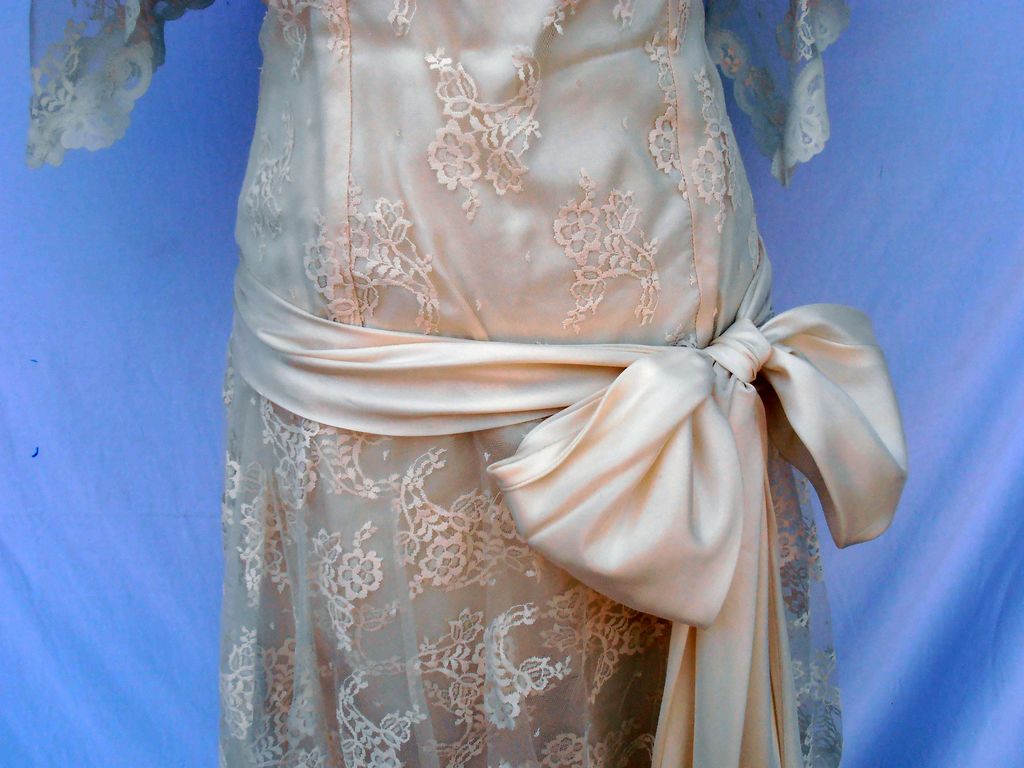 Vintage Wedding Silk Lace Romantic Art Deco Style Dress Vintage Wedding Silk Lace Romantic Art Deco Style Dress