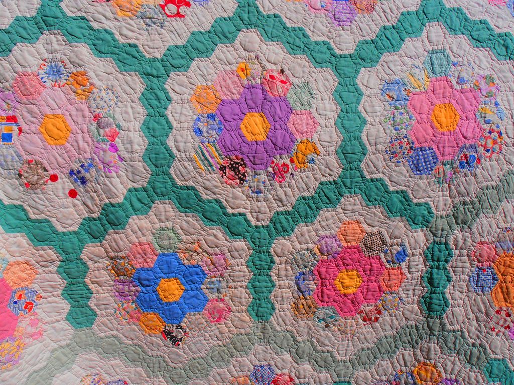 Antique Vintage Hand Sewn Stitched Early Flower Garden Quilt Antique Vintage Hand Sewn Stitched Early Flower Garden Quilt