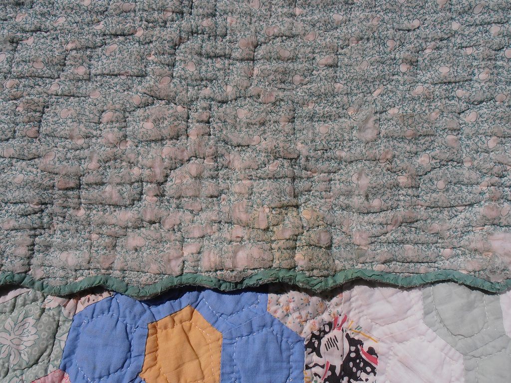 Antique Vintage Hand Sewn Stitched Early Flower Garden Quilt Antique Vintage Hand Sewn Stitched Early Flower Garden Quilt
