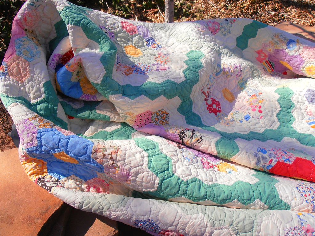 Antique Vintage Hand Sewn Stitched Early Flower Garden Quilt Antique Vintage Hand Sewn Stitched Early Flower Garden Quilt