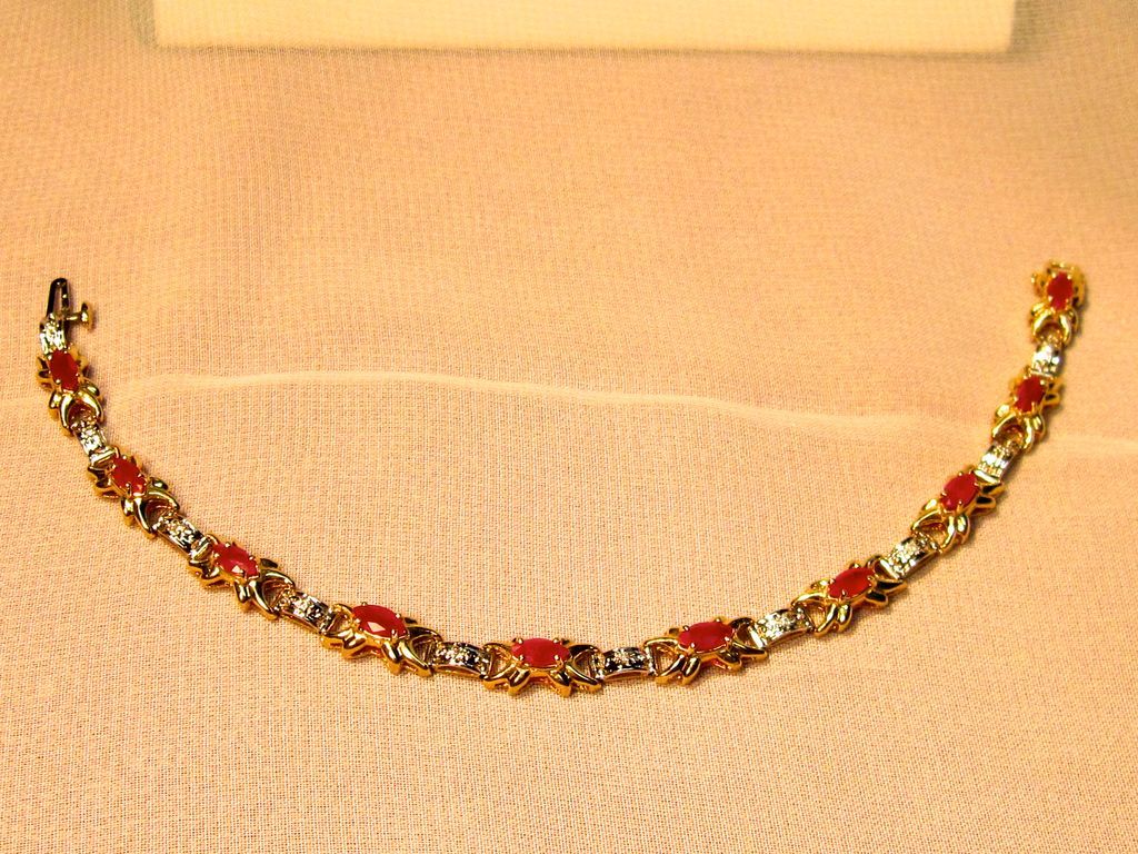 Fabulous 14K Yellow Gold Natural Ruby Bracelet Fabulous 14K Yellow Gold Natural Ruby Bracelet