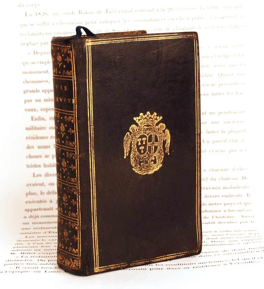 Antique Eighteenth Century French Armorial Binding, "Introduction a la Vie Devote" circa 1729 Antique Eighteenth Century French Armorial Binding, "Introduction a la Vie Devote" circa 1729