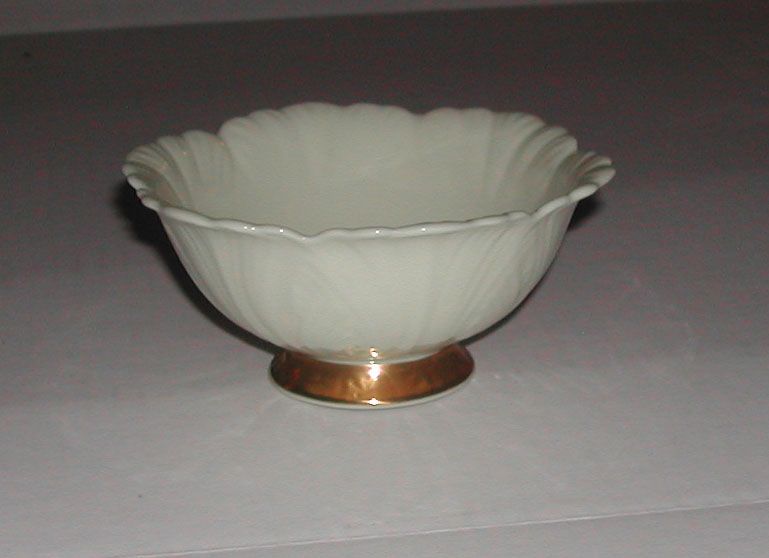 Lenox 24K Footed China Bowl Beautiful Lenox 24K Footed China Bowl Beautiful