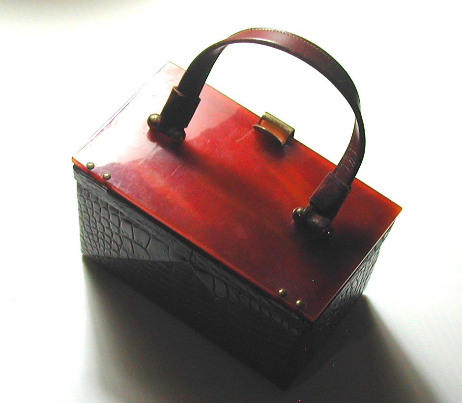 Item ID: R359 In Shop's Backroom Item ID: R359 In Shop's Backroom