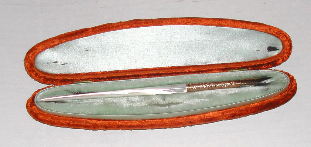 Antique Leroy Fairfield Dip Pen Unmarked Gold & Mother of Pearl in Case Antique Leroy Fairfield Dip Pen Unmarked Gold & Mother of Pearl in Case