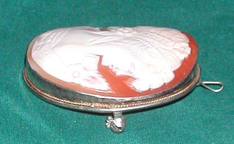 Beautiful Vintage Lg Shell Cameo set in 800 Silver Brooch Pendant Beautiful Vintage Lg Shell Cameo set in 800 Silver Brooch Pendant