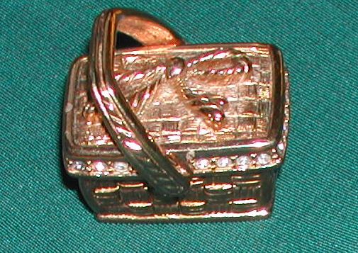 Vintage c. 1980 Swarovski Crystal Basket Swan Mark Vintage c. 1980 Swarovski Crystal Basket Swan Mark