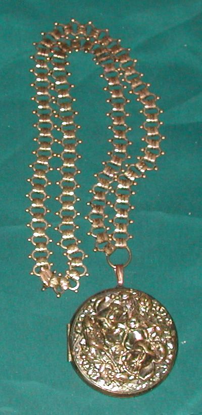 Antique Victorian Ornate Locket w/ Bookchain Antique Victorian Ornate Locket w/ Bookchain