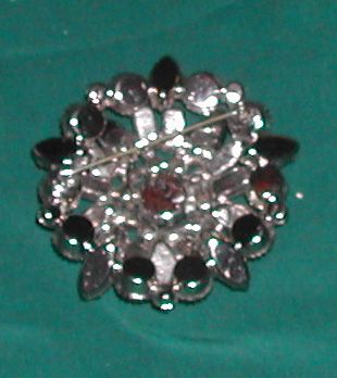 Vintage c. 1950 Rhinestone Brooch Pin Unmarked Weiss Vintage c. 1950 Rhinestone Brooch Pin Unmarked Weiss