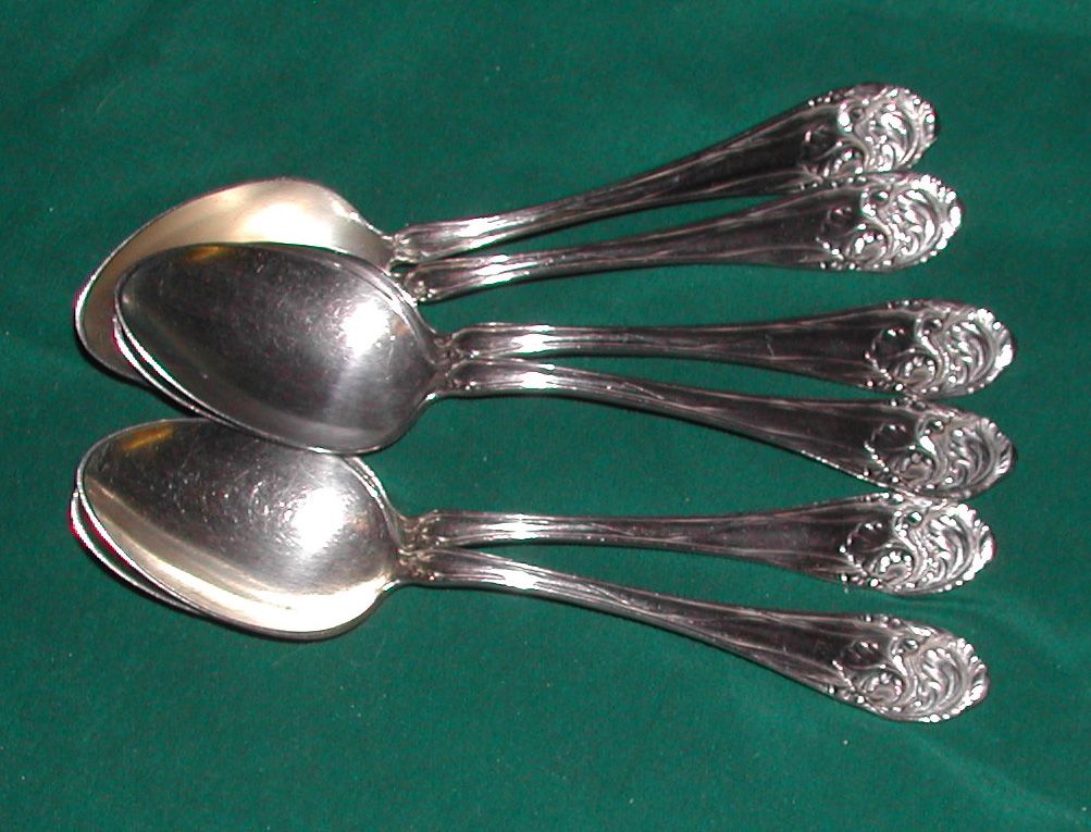 6 Spoons Art Nouveau 1904 Fleur de Luce Community Triple Silverplate 6 Spoons Art Nouveau 1904 Fleur de Luce Community Triple Silverplate