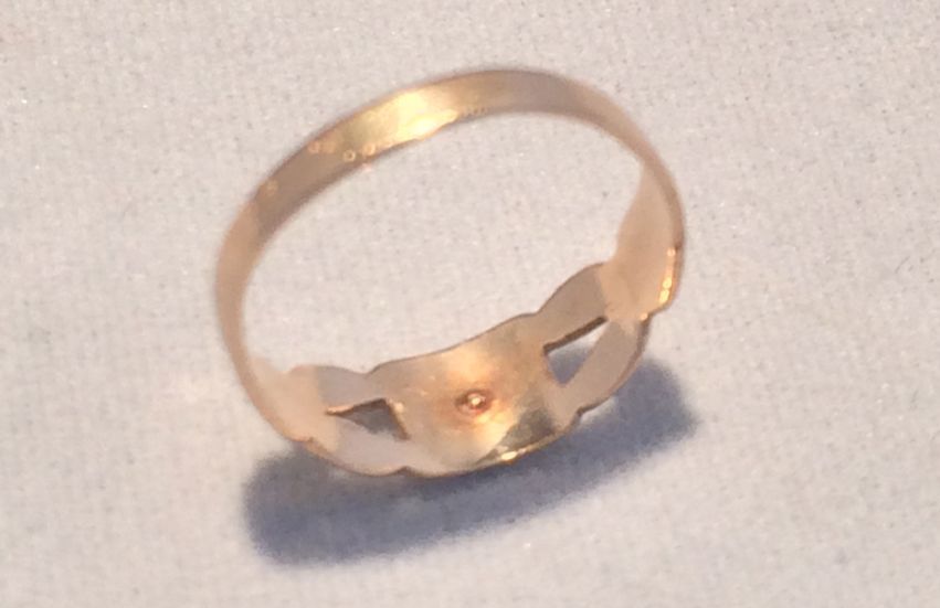 Vintage 10k Karat Gold Baby Ring Vintage 10k Karat Gold Baby Ring