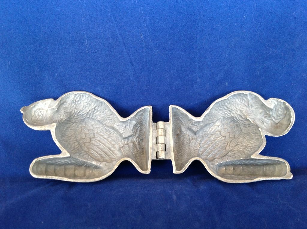 Vintage Pewter Turkey Ice Cream Chocolate Mold 429 Vintage Pewter Turkey Ice Cream Chocolate Mold 429